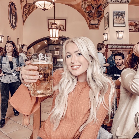 Meet your Posher, Brytni - Picture 7 of 7